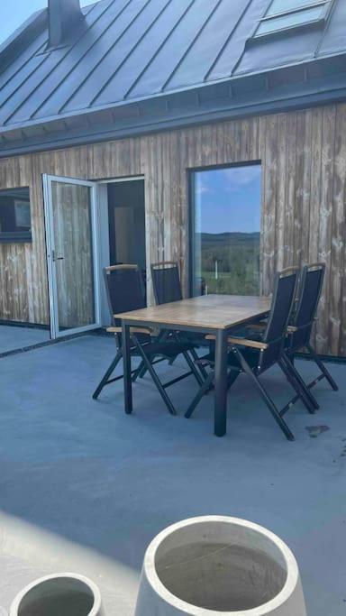 Fint Hus Naera Jaervsoebacken Villa Exterior photo